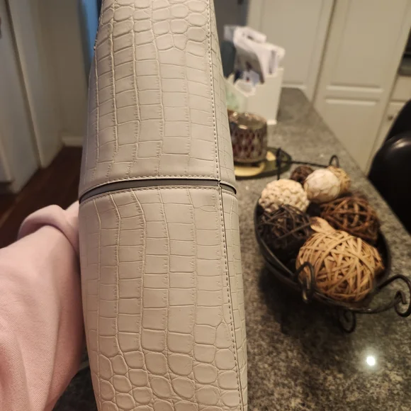 Calvin Klein NWOT Max Top Zip Hobo Shoulder Bag